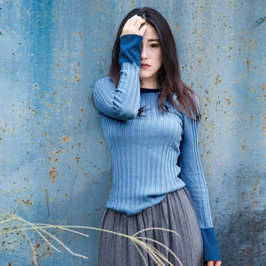 薄款紧身针织衫