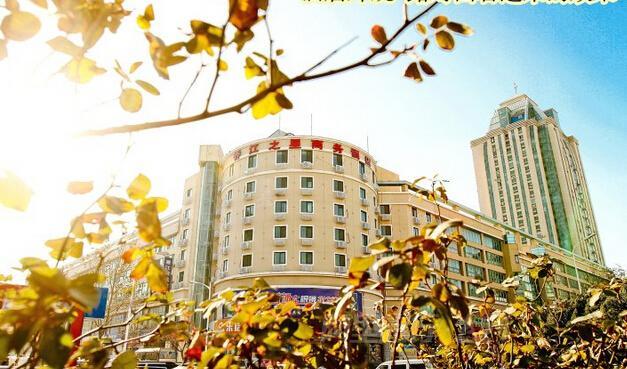 推荐最新香江名媛棉服 古穿今之香江名媛信息