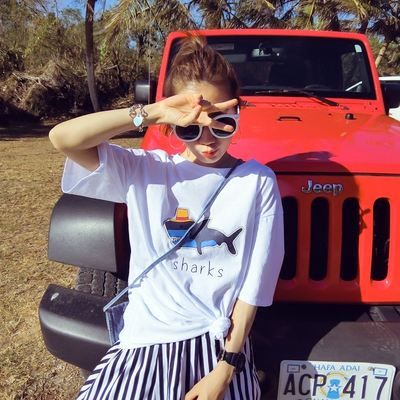 韩版字母印花黄白条纹破洞宽松短袖T恤体恤女