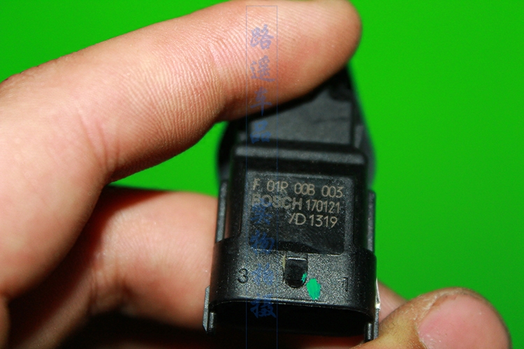 长城c30 哈弗m1 m2 m4炫丽凌傲发动机凸轮轴位置传感器相位传感器