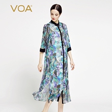 VOA 黑边翻领中袖单排扣抽象画真丝中长款连衣裙 透气舒适图片