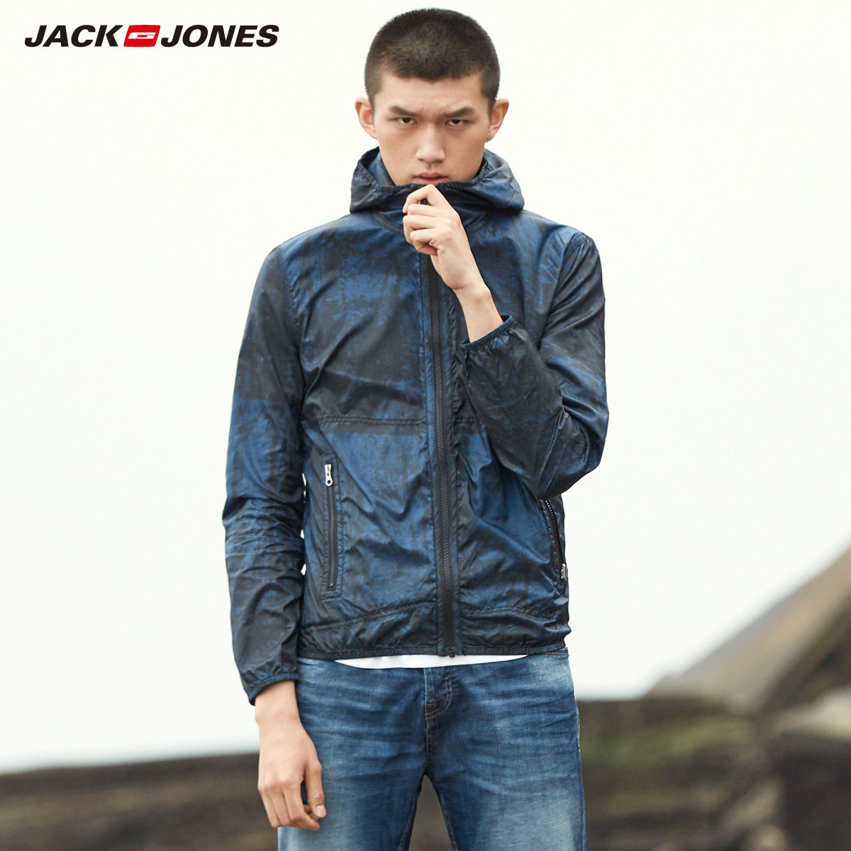 杰克琼斯春季轻薄连帽立领印花男装夹克外套s|216121024