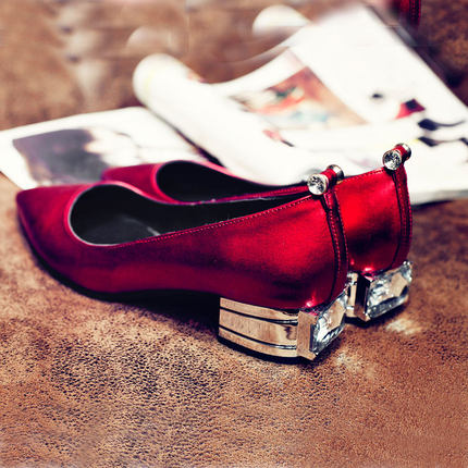 秋季坡跟单鞋红色新娘鞋中式一字扣水钻中跟孕妇结婚鞋红鞋工作鞋_5折