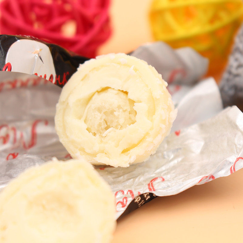 俄罗斯进口黑美人椰蓉夹心巧克力糖果零食婚庆喜糖1000g包邮