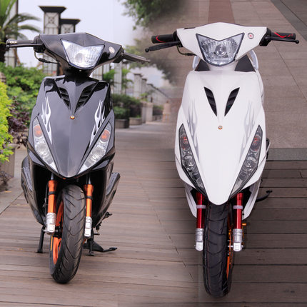 二手雅马哈鬼火rsz女装四冲程100cc摩托车代步助力燃油踏板车整车_5折