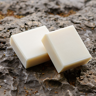 草木工坊天然补水美白去黑头冷制竹炭收缩毛孔精油滋润消炎手工皂