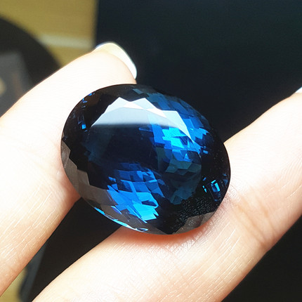 俄罗斯 铬 透辉石 绿宝石 vvs净度尺寸8*10mm方形裸石 001_不打折现价