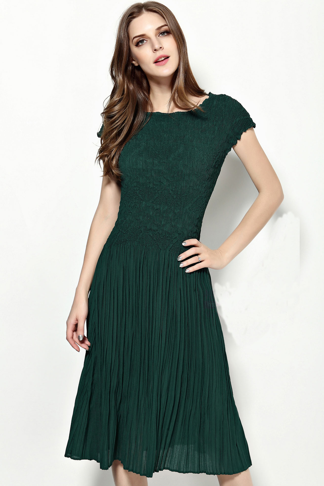 布裳衣庄春夏新款三宅褶皱连衣裙中长款大码显瘦圆领修身女装洋装