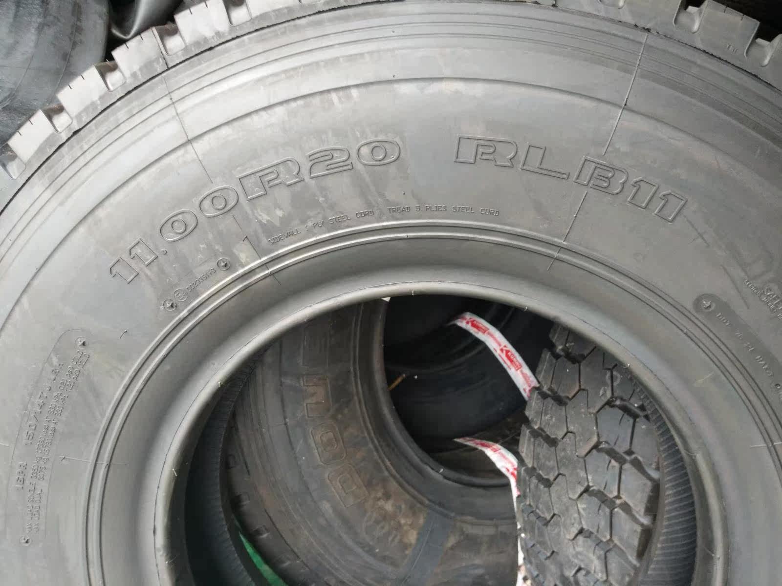 全新双钱轮胎1100r20 rlb11花纹 汽车货车载重轮胎