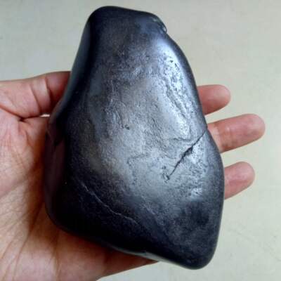 264g墨玉籽料原石 天然新疆和田玉籽玉 黑如墨无修白底墨玉作料