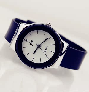 yingying韩国简约黑白复古时尚中学生手表三宅一生守护甜心李小璐