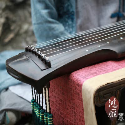 【鸿雁古琴】特价厂家直销百年老庙杉木伏羲式古琴 送15 含琴桌凳