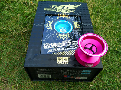 奥迪双钻限量版悠悠球战神之星s大奔平衡壕奔 cycc纪念球黑奔粉奔