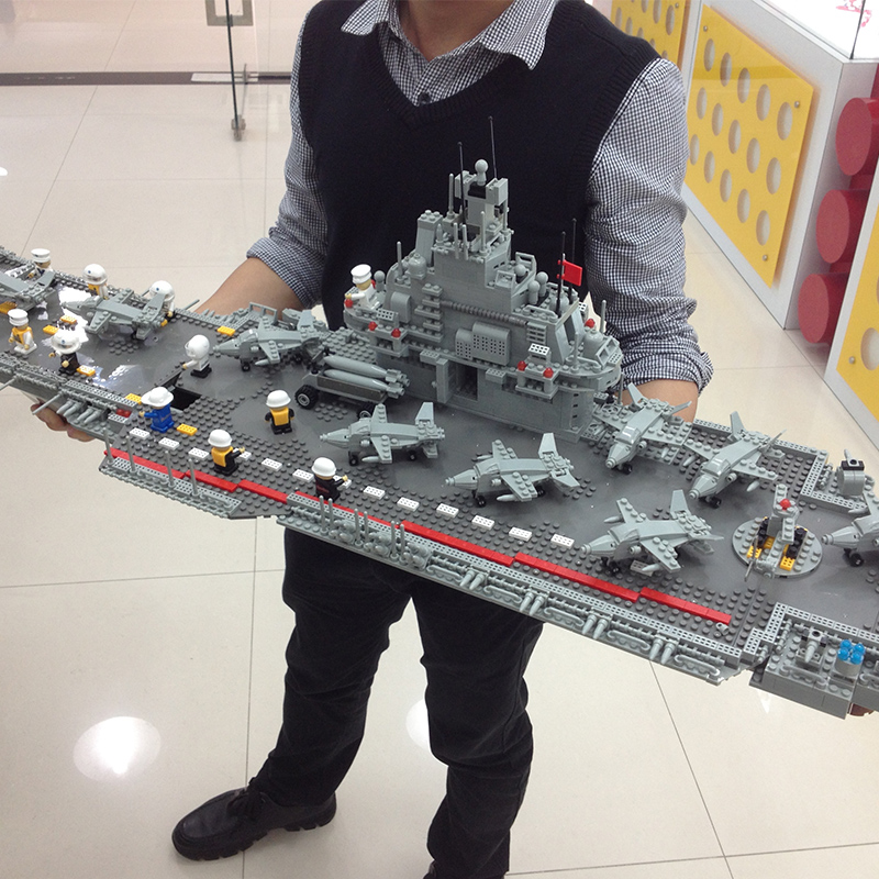邦宝益智大型航母拼插小颗粒积木儿童玩具军事模型航空母舰3016片