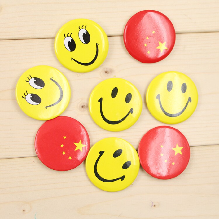 别针式4.5cm笑脸徽章会议胸针胸牌国旗胸章小学生儿童 奖品批发