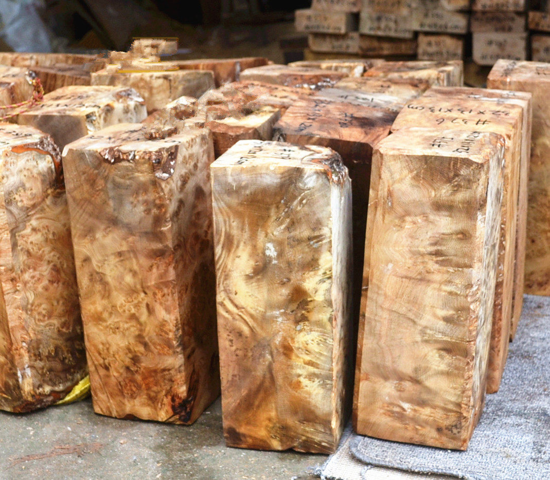 黄金樟木料笔筒料弹弓厚木料刀柄方柱料树瘤木雕原木边角料原料