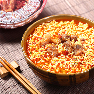 台湾统一满汉大餐葱烧牛肉面碗装192g 有肉的泡面碗装方便面