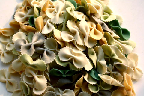 天然世家宝宝蝴蝶面宝宝 面片断奶辅食早餐蝴蝶面四合一口味180g