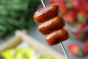 存旭碳烤亲亲肠迷你肠一口肠零食包邮黑胡椒香辣原味混装500克