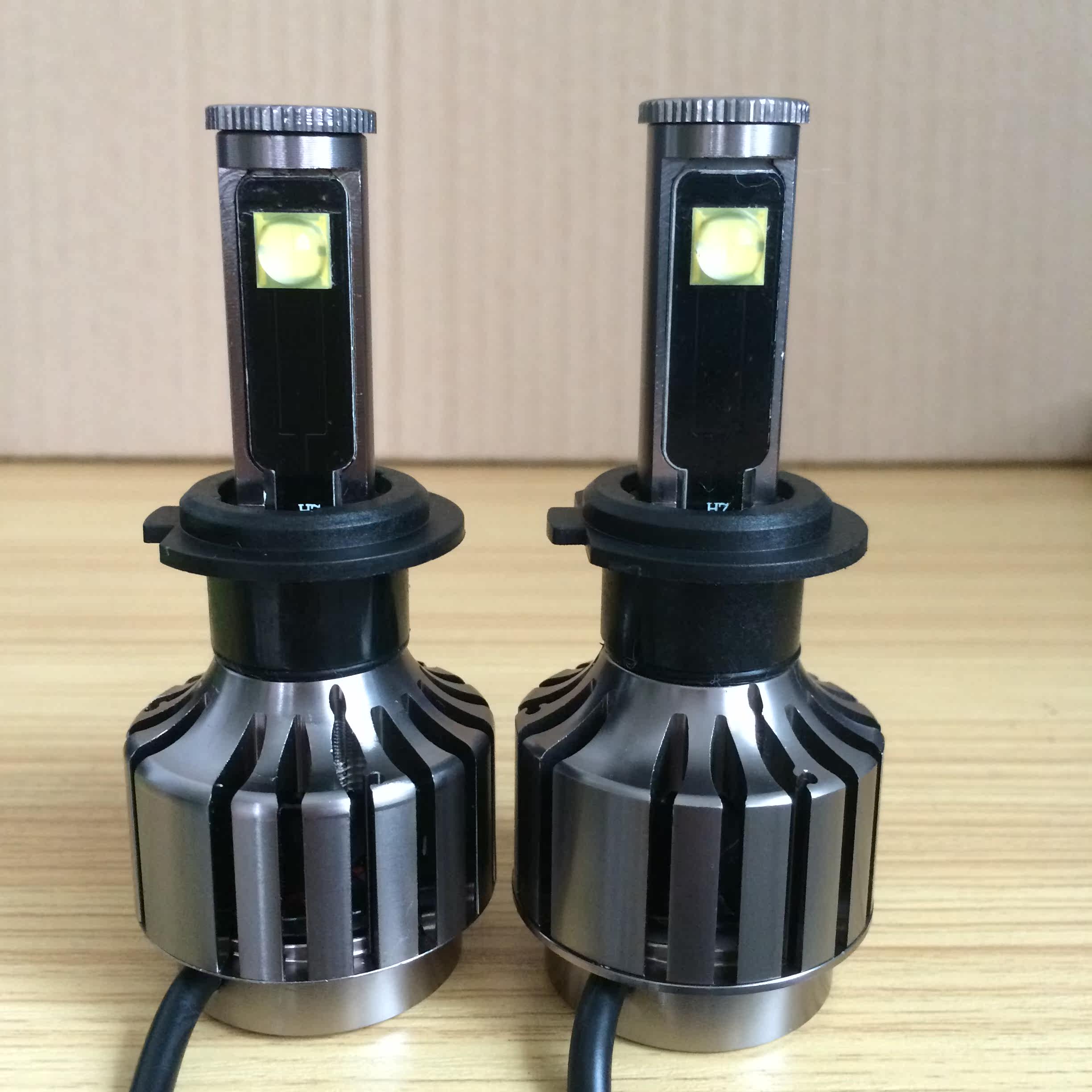 汽车led大灯超亮远光灯近光灯一体化前照灯射灯h1h4h7h119005灯泡