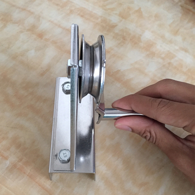 不锈钢手摇升降滑轮 加厚旗杆配件 手拉绳旗帜吊轮国旗轮子升旗轮_双