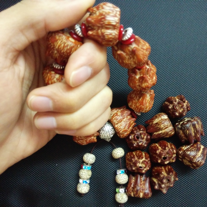 滴血莲花原籽 菩提子 爆红血莲花手串成品 高抛光文玩野菠萝原料