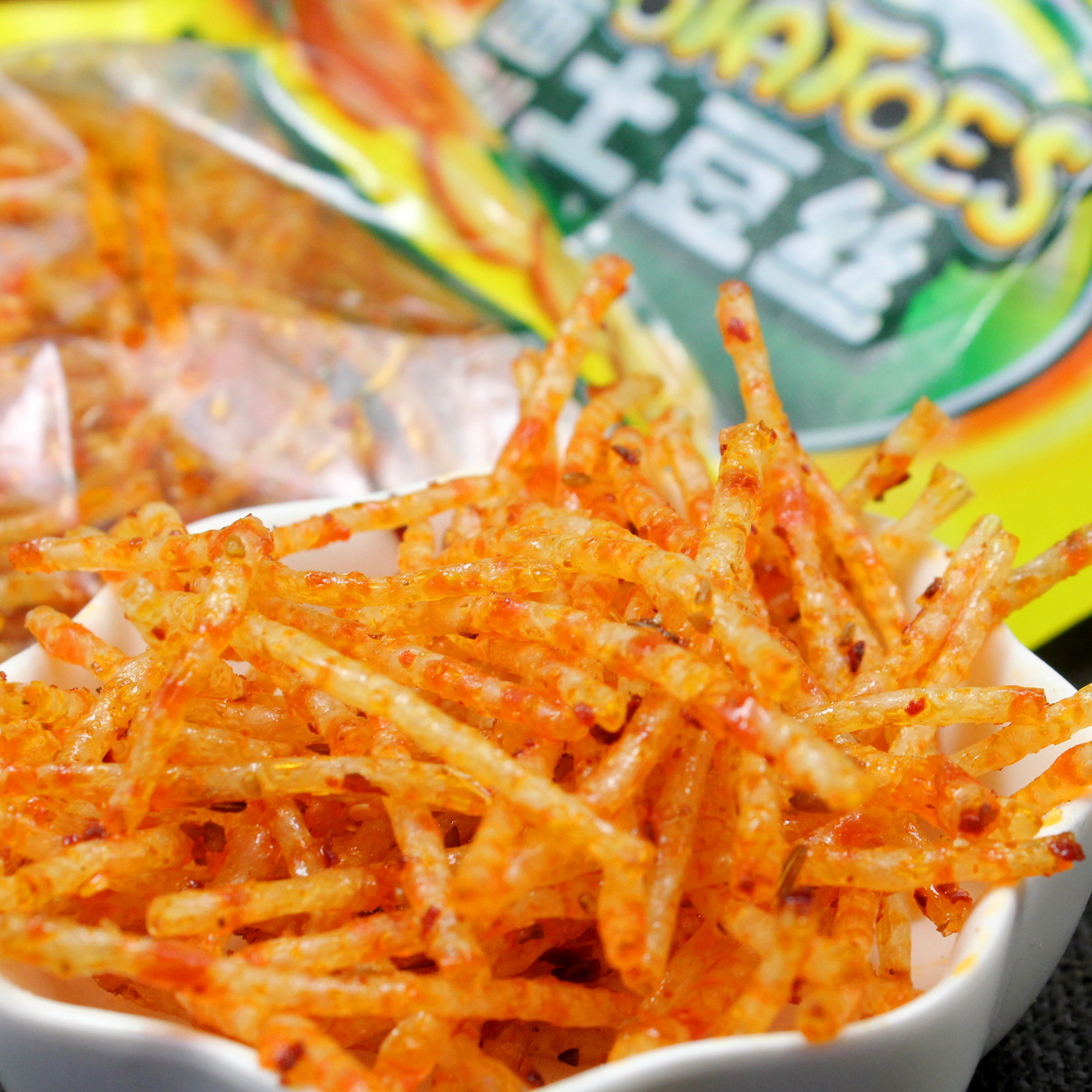 80后怀旧零食 童年怀旧小面筋零食辣丝辣片 华沣土豆丝辣条28g