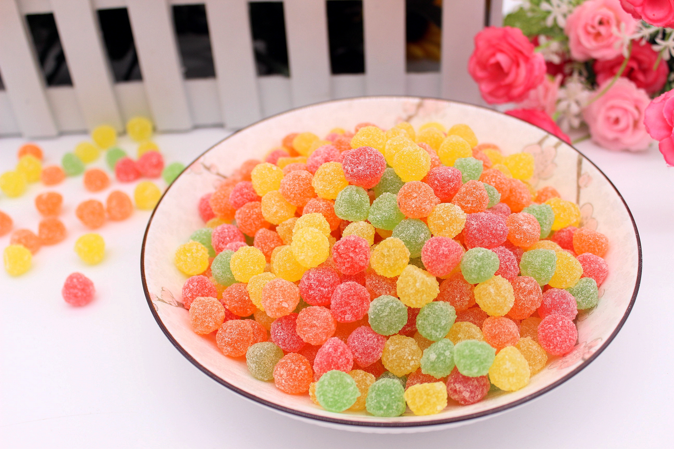 包邮七彩小球散装250g水果软糖儿童节日活动橡皮qq糖零食喜糖