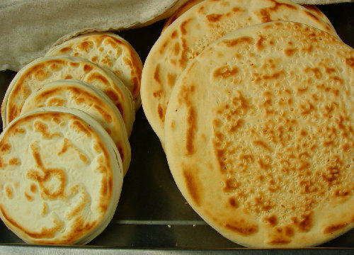 甘肃特产小吃大锅盔干面临夏糕点心西北馍馍清真锅盔干葱油饼包邮_双