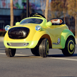 玩具车 太空狗遥控儿童电动车宝宝汽车可坐四轮双驱避震童车小孩玩具