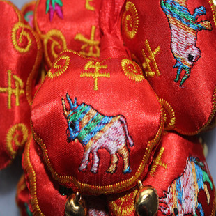 荷包 厂家直销 金线刺绣香包 端午十二生肖 大红花刺绣荷包