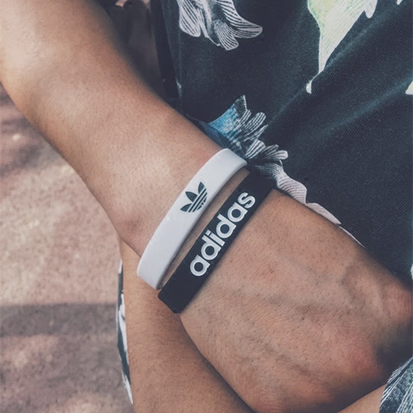 潮牌简约阿迪手环 潮流清新硅胶手镯复古风韩版学生手环 男女情侣
