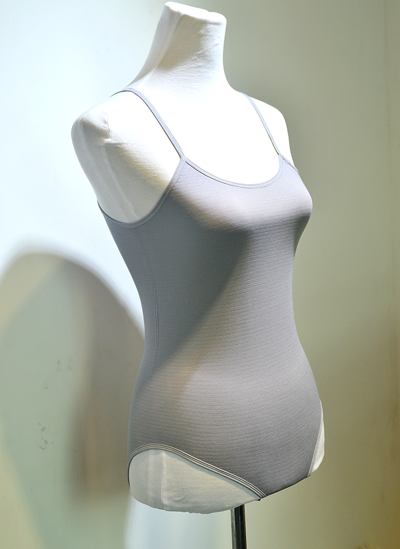 带宽肩 背心式连体 性感修身三角连体衣打底衣 超高弹力