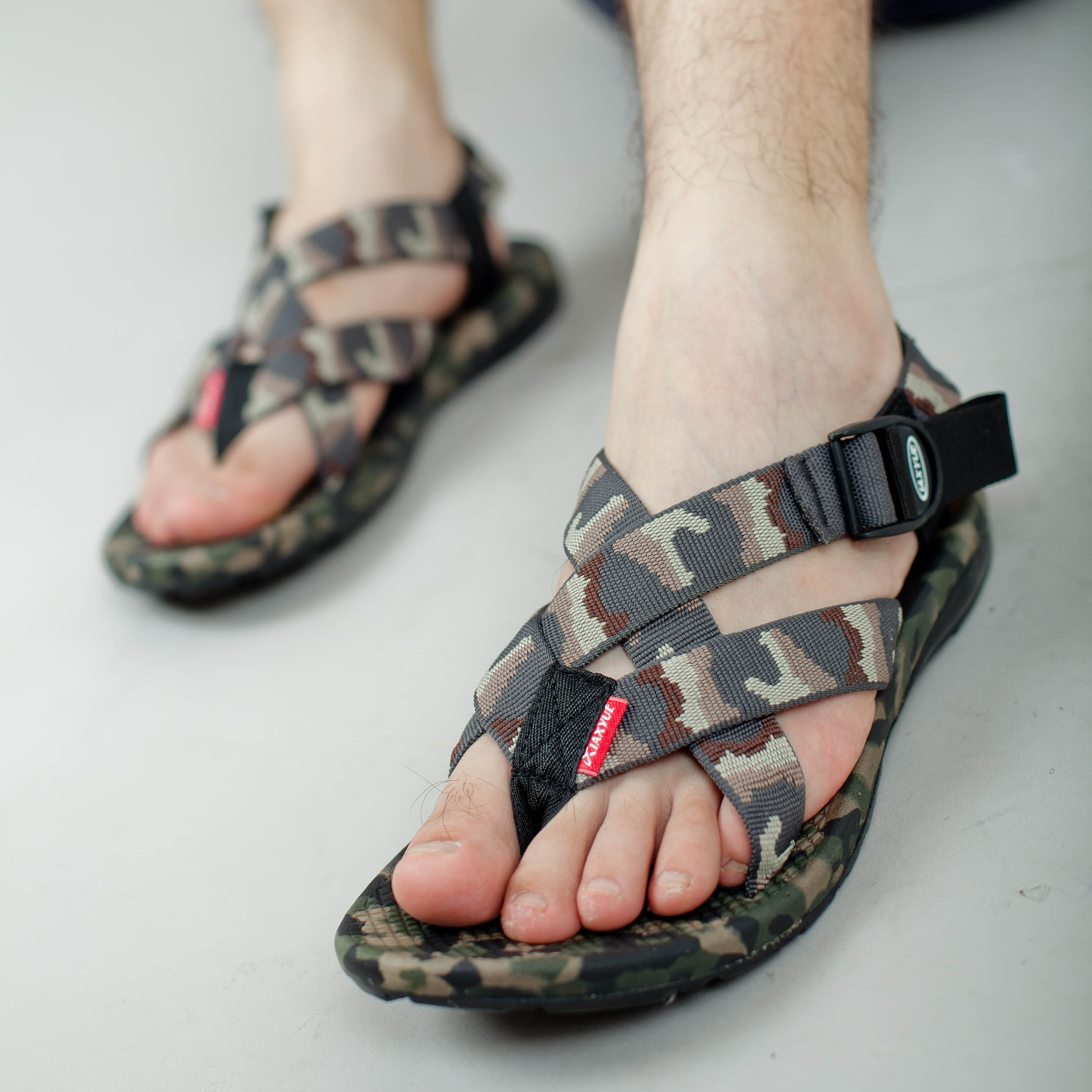 2016越南鞋男凉鞋新款迷彩休闲男士沙滩鞋运动夏季韩版户外凉拖鞋