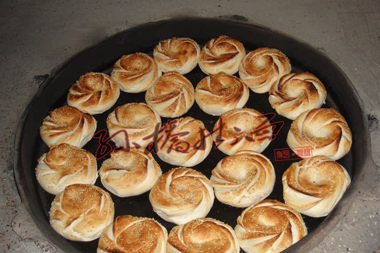 纯果木烤制博平吊炉烧饼纯手工制作香酥芝麻烧饼山东省地方特色