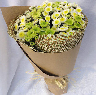 花店 小雏菊花束 长春鲜花速递 66朵左右 长春实体花店 长春免费送花