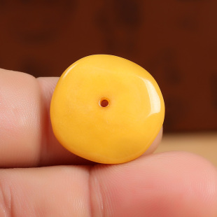 天然 琇璞特价 背云 小号天然蜜蜡平安扣 满蜜鸡油黄