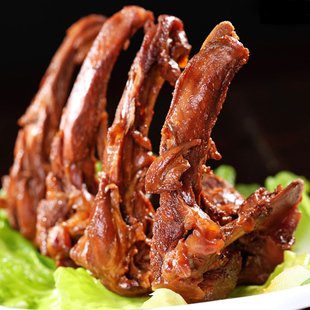 1包香辣鸭锁骨~说点啥好呢~喜欢人的爱吃~不喜欢的就直接喷了~哎