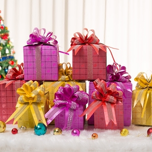 圣诞礼品盒纸质包装礼物盒套装圣诞装饰品场景布置圣诞树摆件